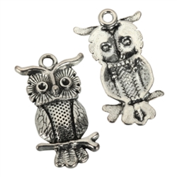 10 x Owl King Charms 26x18mm Antique Silver Tone  #MCZ533