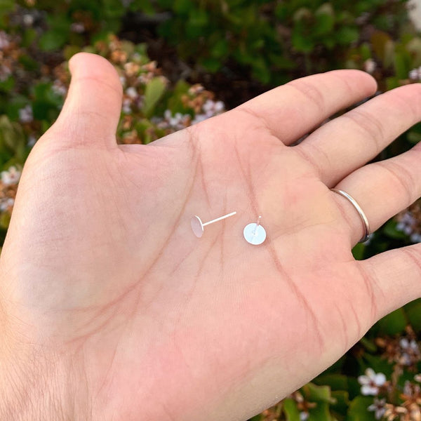 10 Pairs 925 Sterling Silver Earring Posts, Glue On Flat Board, 0.7mm/21 Gauge Pin, 20pcs Plastic Earring Backs, Flat Board Selections: 3/4/6/8mm