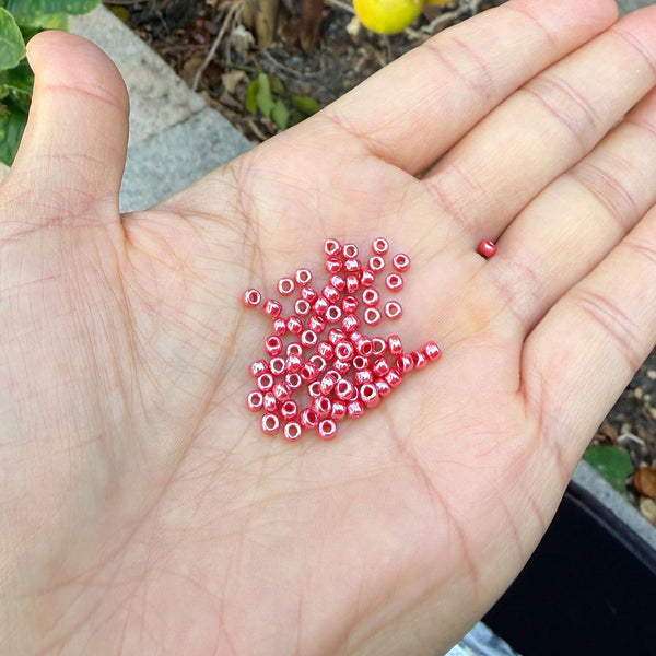 25g Miyuki Rocaille 8/0 Round Seed Beads Opaque Luster Cadillac Red RR-425