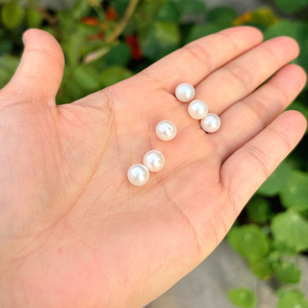 4pcs Natural AAAA Grade High Luster Half Drilled Round Pearls Beads, White Cultured Freshwater Pearls, 7-8mm, Hole ID 0.9mm, PH4-78
