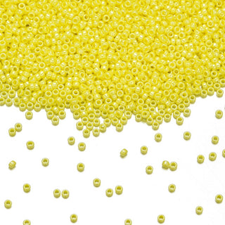 25g Miyuki Rocaille 15/0 Round Seed Beads Opaque Luster Yellow RR-422