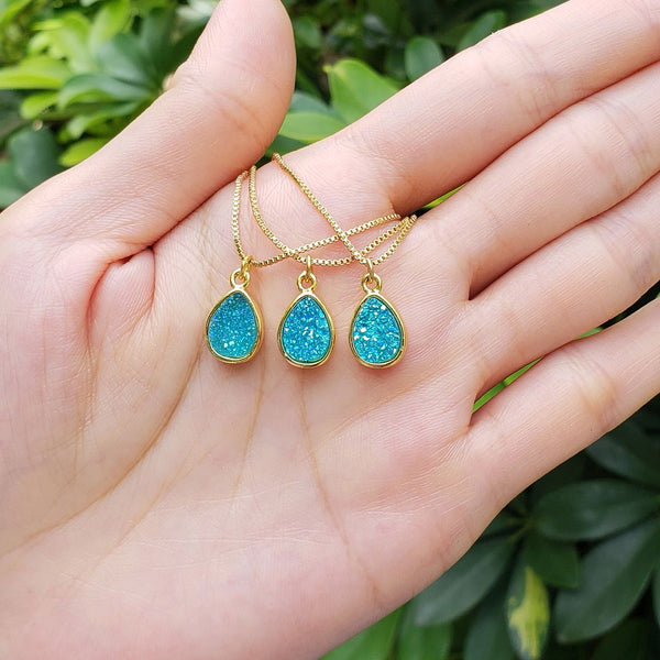 1pc Natural Druzy Crystal Pendant Necklace, Aquamarine Blue Teardrop Small Tiny Gemstone Pendant, 18 inch Gold Plated Stainless Steel Chain, GGP26-3