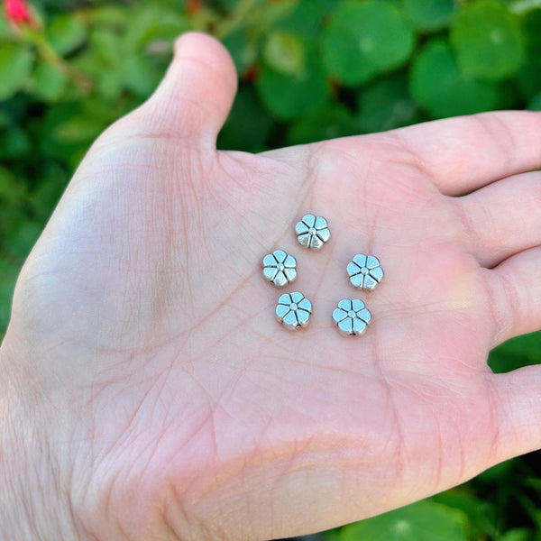 200pcs 6-Petal Flower Beads, 7.2mm Double Sided Small Spacer Beads, Antique Silver, Hole ID 1.3mm, MC-M9