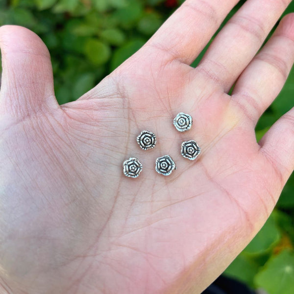 200pcs 5-Petal Flower Beads, 7mm Double Sided Small Spacer Beads, Antique Silver, Hole ID 1.4mm, MC-M7