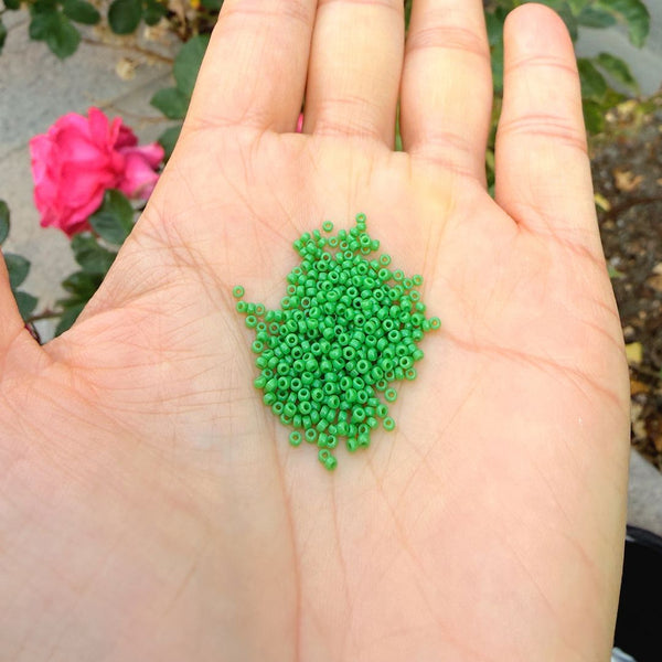 25g Miyuki Rocaille 15/0 Round Seed Beads Opaque Green RR-411