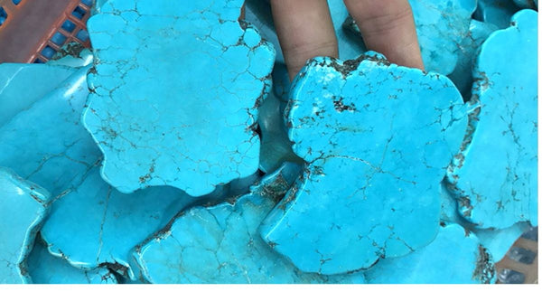 5pcs Natural Grade A Turquoise Blue Howlite Beads, Large Flat Slab Gemstone Beads, Smooth Free Form, 18-30mm, Hole ID 1.2mm, GX15