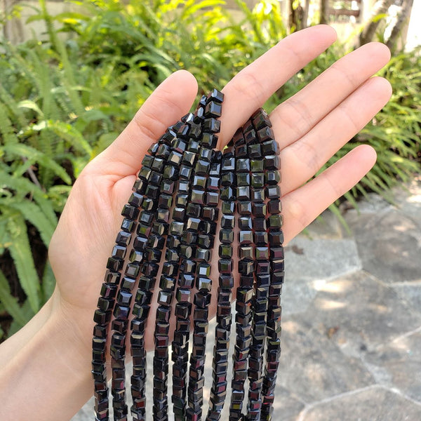 100pcs Creative Club Faceted Cube Crystal Glass Beads, Jet Black, 6mm, Hole ID 1mm, CCC623