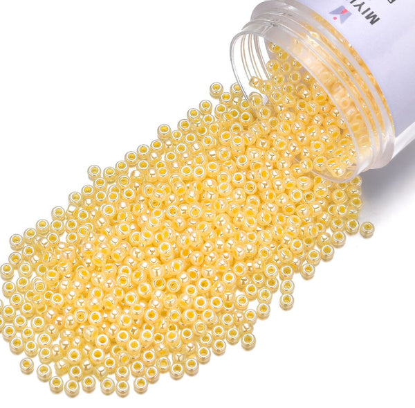 25g Miyuki Rocaille 8/0 Round Seed Bead Opaque Luster Light Daffodil RR-516