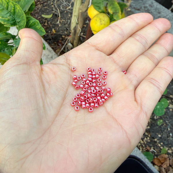 25g Miyuki Rocaille 8/0 Round Seed Beads Opaque Luster Cadillac Red RR-425