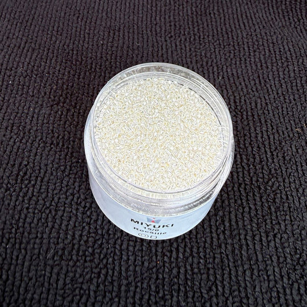 25g Miyuki Rocaille 15/0 Round Seed Beads Silver-lined Crystal Clear RR-1