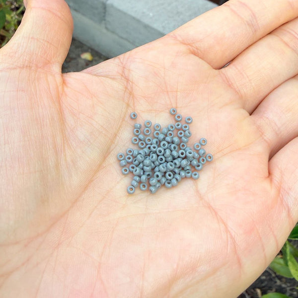25g Miyuki Rocaille 11/0 Round Seed Beads Opaque Grey RR-499