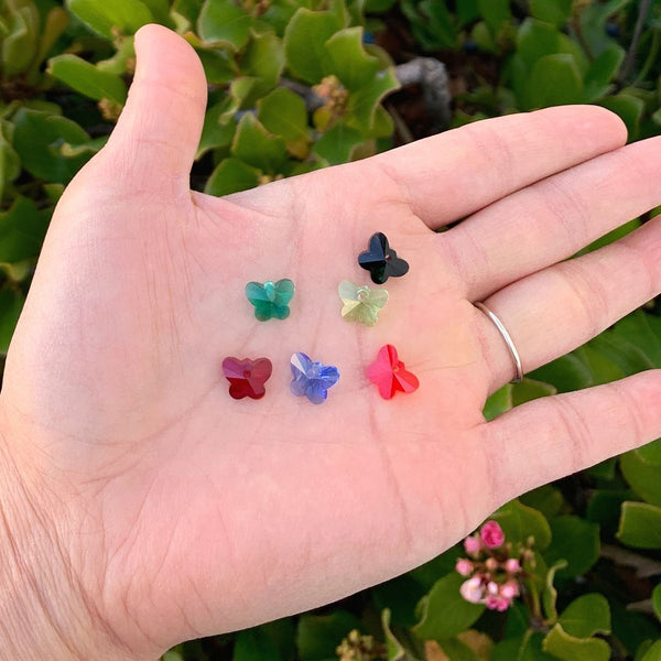 20pcs Creative Club Butterfly Crystal Glass Pendant Drop Beads, May Emerald Green Birthstone, 10mm, Hole ID 1mm, CCM-24