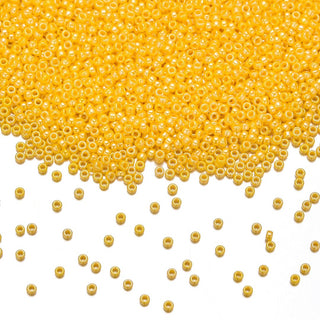 50g Miyuki Rocaille 15/0 Round Seed Beads Opaque Luster Canary RR-422D