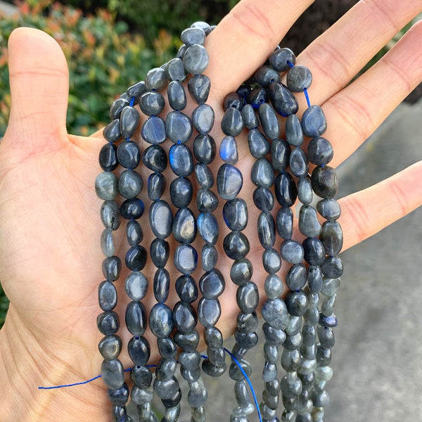 Natural Blue Flash Black Labradorite Gemstone Oval Tumbled Pebble Beads, Irregular, 7mm to 9mm, Hole ID 1mm, 15 Inch/1 Strand, GZ12-67