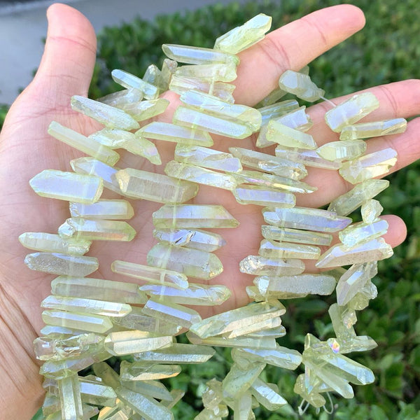 1 Strand Natural Raw Crystal Quartz Gemstone Beads, Small Drilled Stone Points, Peridot Green AB Titanium Coated Stone Stick, 15 Inch, GA10