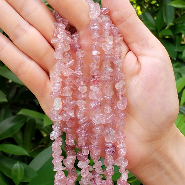 Natural Strawberry Quartz Crystal Gemstone Chip Beads, Free Form, 5mm-8mm, Hole ID 1mm, 1 Strand/31 Inch, GZ1-12