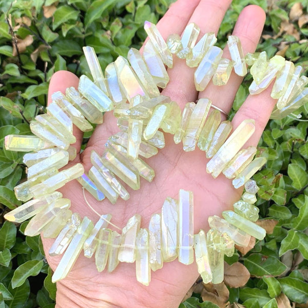 1 Strand Natural Raw Crystal Quartz Gemstone Beads, Small Drilled Stone Points, Peridot Green AB Titanium Coated Stone Stick, 15 Inch, GA10