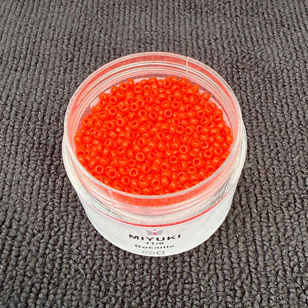 25g Miyuki Rocaille 11/0 Round Seed Beads Opaque Vermillion Red RR-407