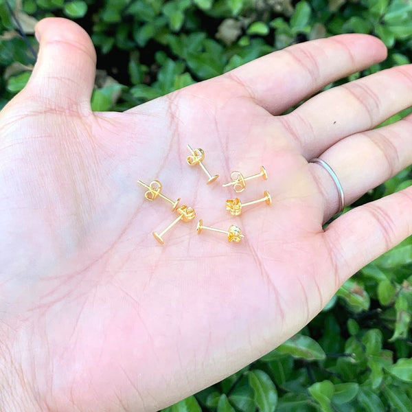 100pcs Tarnish Resistant Earring Posts Glue On Flat Board Settings, with 100pcs Earring Backs, 18K Yellow Gold Plated Brass, Flat Board Size Selections: 4mm/6mm/8mm