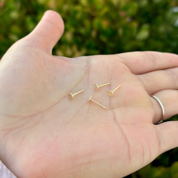 4pcs Real 1/20 14K Gold Filled Earring Posts, 4mm Small Glue On Flat Round Pad, with 4pcs Plastic Earring Backs, JK1-E4