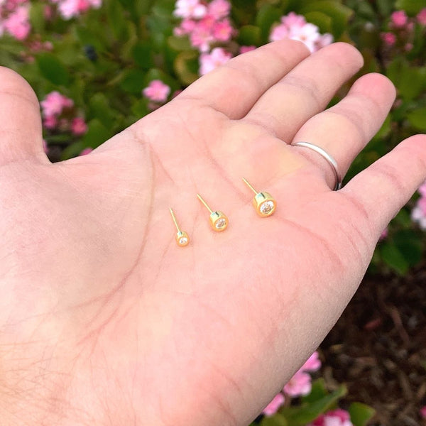 1 pair 18K Yellow Gold Plated Sterling Silver 3mm Bezel Stud Earrings, Round Cut Cubic Zirconia CZ Diamond, Small Tiny, SSE77-3