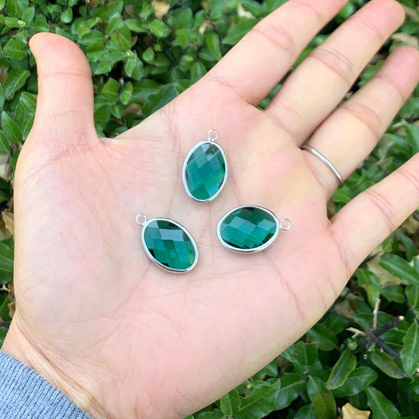 10pcs Grade A May Emerald Green Oval Birthstone Charm Drops, Sterling Silver Plated Brass, 18x13mm, CCP6-S5