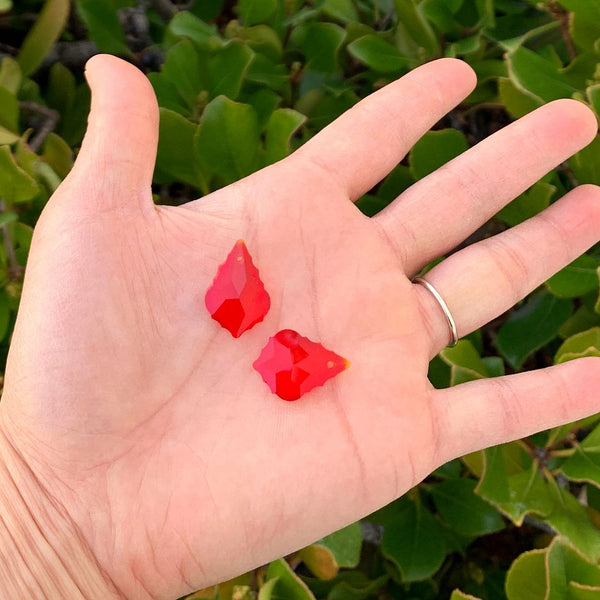 20pcs Creative Club Faceted Crystal Glass Baroque Chandelier Pendant Drops, July Light Siam Red Birthstone, 22x13mm Large, Hole ID 1mm, CCF-6