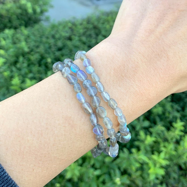 1 Strand Stretch Natural Grade A Blue Flash Labradorite Free Form Gemstone Bracelet, 5-8mm Small Beads, Length Selections: 7 inch/7.5 inch