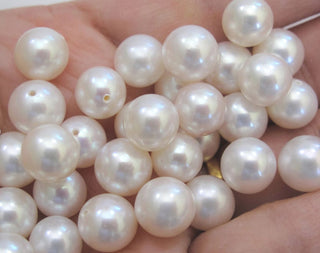 4pcs Natural AAAA Grade High Luster Half Drilled Round Pearls Beads, White Cultured Freshwater Pearls, 5-6mm, Hole ID 0.85mm, PH4-56