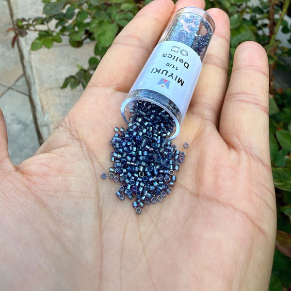 7.5g Miyuki Delica 11/0 Seed Beads, Tidal-Lined Luster Crystal Clear DB2387