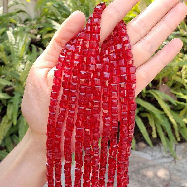 100pcs Creative Club Faceted Cube Crystal Glass Beads, Light Siam red, 6mm, Hole ID 1mm, CCC606