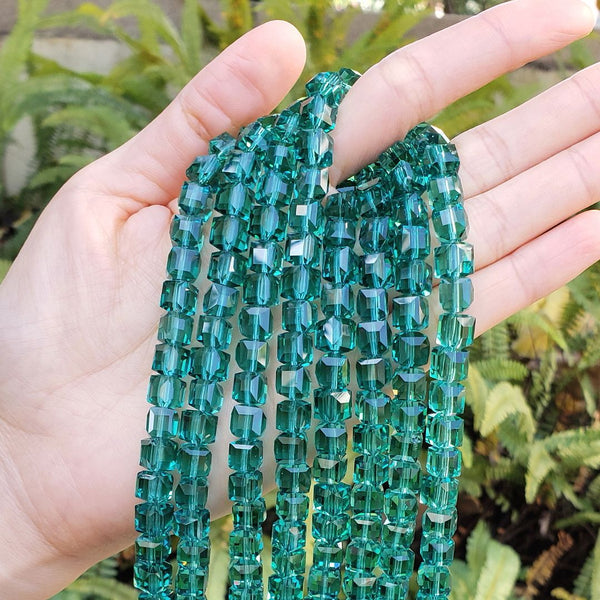 100pcs Creative Club Faceted Cube Crystal Glass Beads, Emerald Green, 8mm, Hole ID 1mm, CCC824