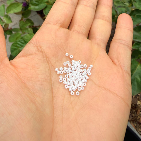 25g Miyuki Rocaille 11/0 Round Seed Beads Opaque ceylon White Pearl RR-420