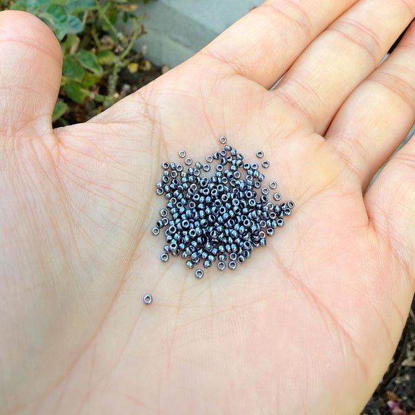 25g Miyuki Rocaille 15/0 Round Seed Beads Opaque Metallic Gunmetal RR-451